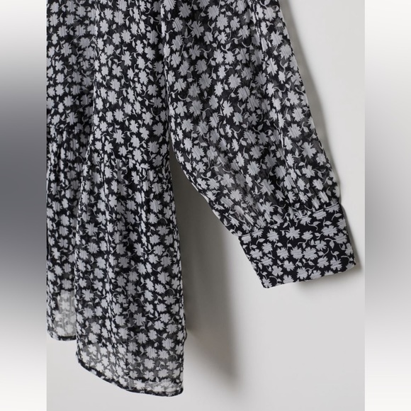 H&M Black and White Floral Flounce Chiffon Blouse - Picture 2 of 7